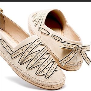 Tory Burch
Tory Ribbon espadrilles sandals